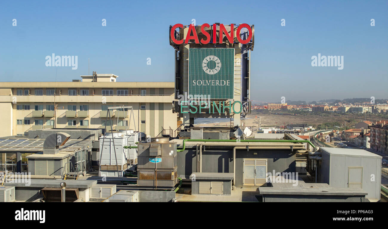 Espinho, Portugal. Vue sur le toit du Casino à Espinho, Portugal. Banque D'Images