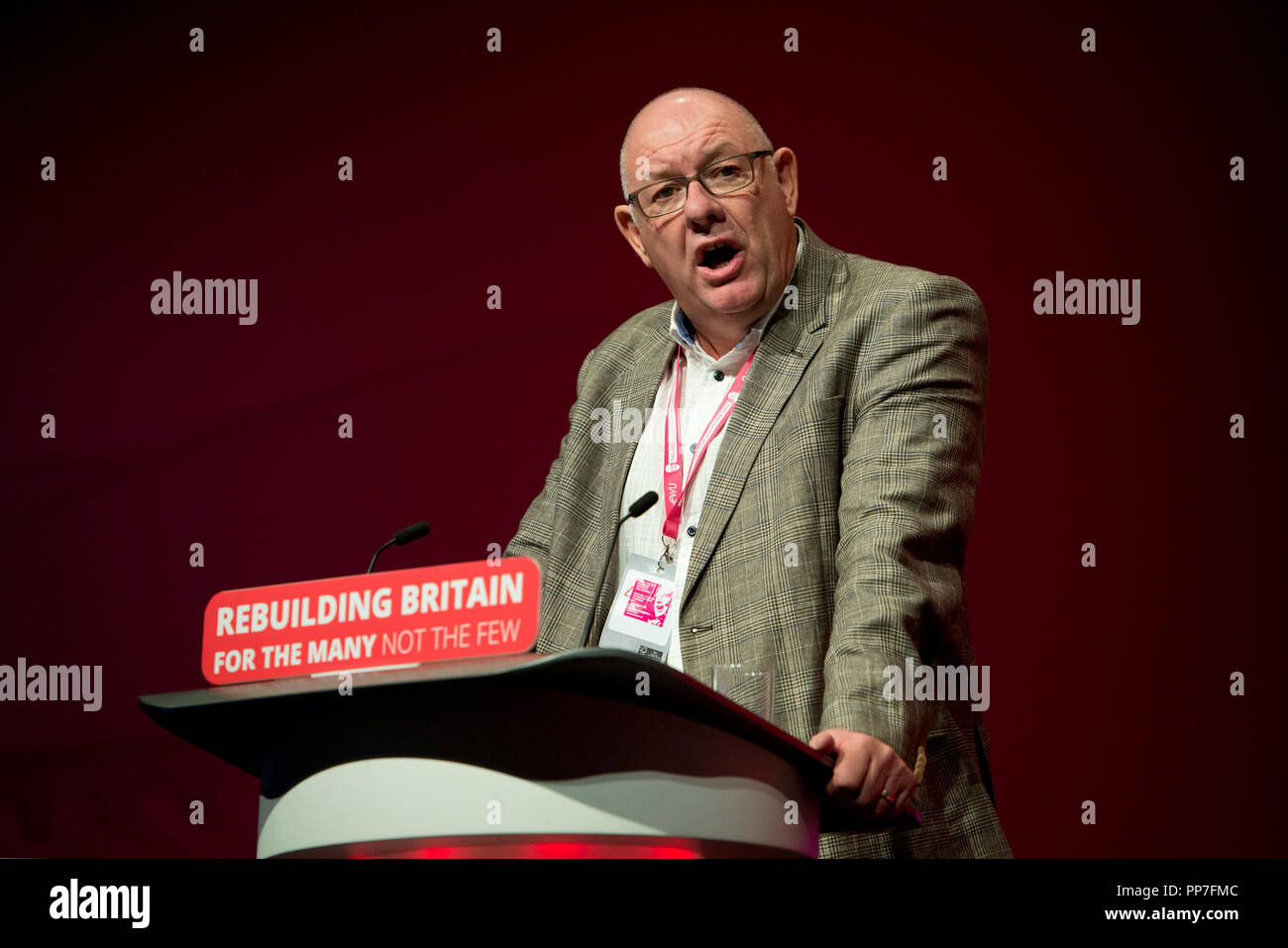Liverpool, Royaume-Uni. Sep 24, 2018. Dave Ward, secrétaire général de la Communication Workers Union (CWU), prend la parole à la conférence du parti travailliste à Liverpool. Credit : Russell Hart/Alamy Live News Banque D'Images