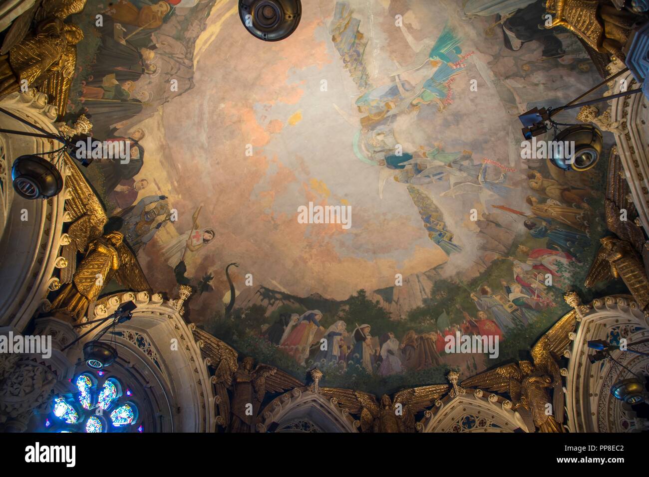 Detalle del Apoteosis de la Virgen, 1896-1898. Pintura murale de la cúpula del cambril de la Virgen. Monasterio de Montserrat. Cataluña. Auteur : LLIMONA, JOAN. Banque D'Images