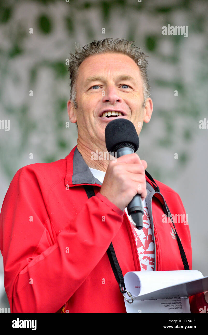 Chris Packham - TV - présentateur de la faune dans la région de Hyde Park avant la marche pour la faune, Londres, 22 sept 2018 Banque D'Images