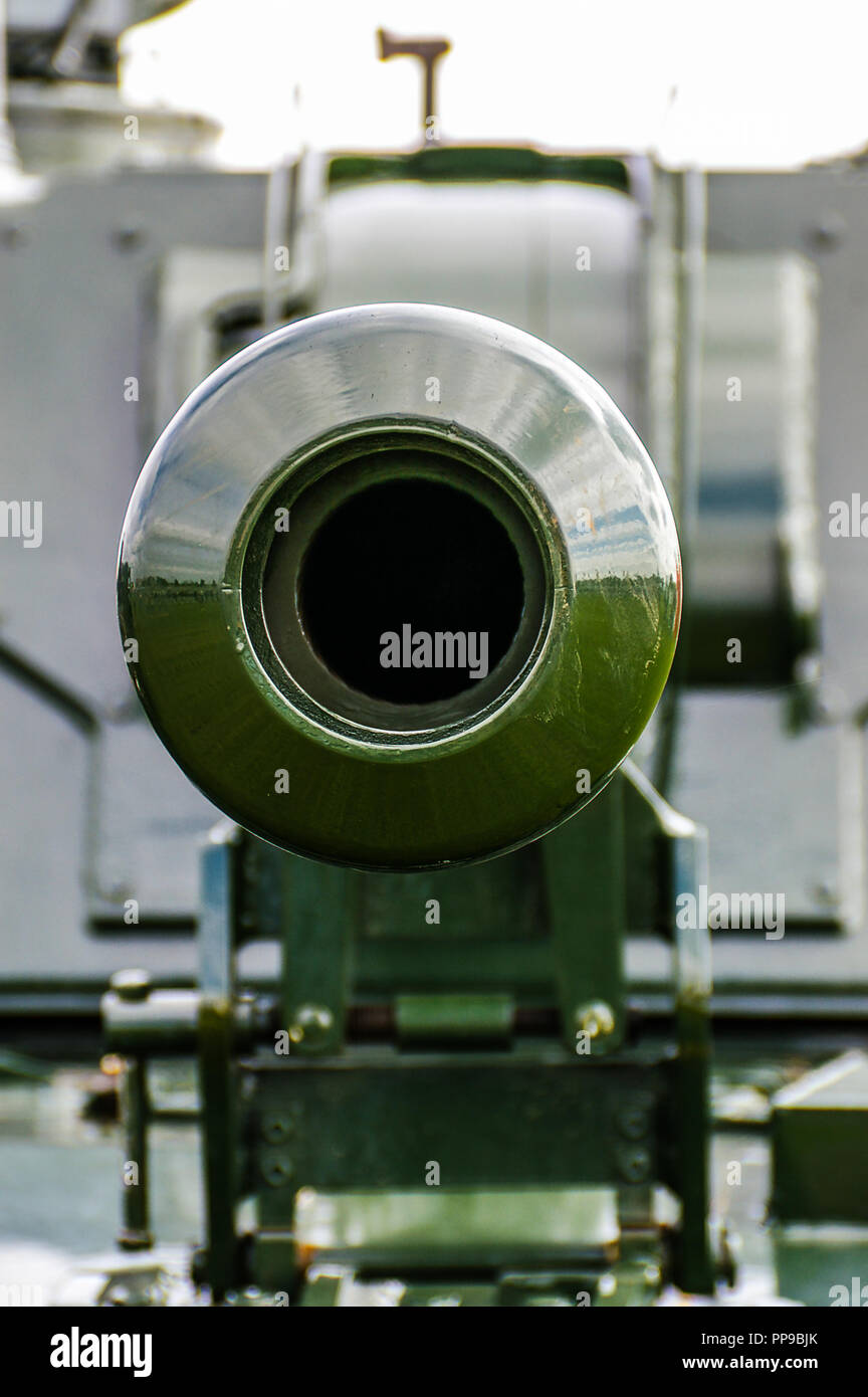 Canon de canon FV433 automoteur d'artillerie canon automoteur Abbot (SPG). 105 mm L13A1. Droit vers le bas du fourreau. Arme Banque D'Images