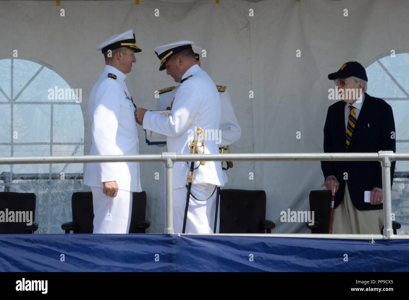 NORFOLK, Virginie (Août 15, 2018) Le capitaine Martin Muckian, le ...