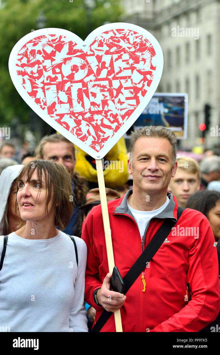 Chris Packham - nature TV presenter - à la tête de la Marche pour la faune, Londres, 22 sept 2018 Banque D'Images