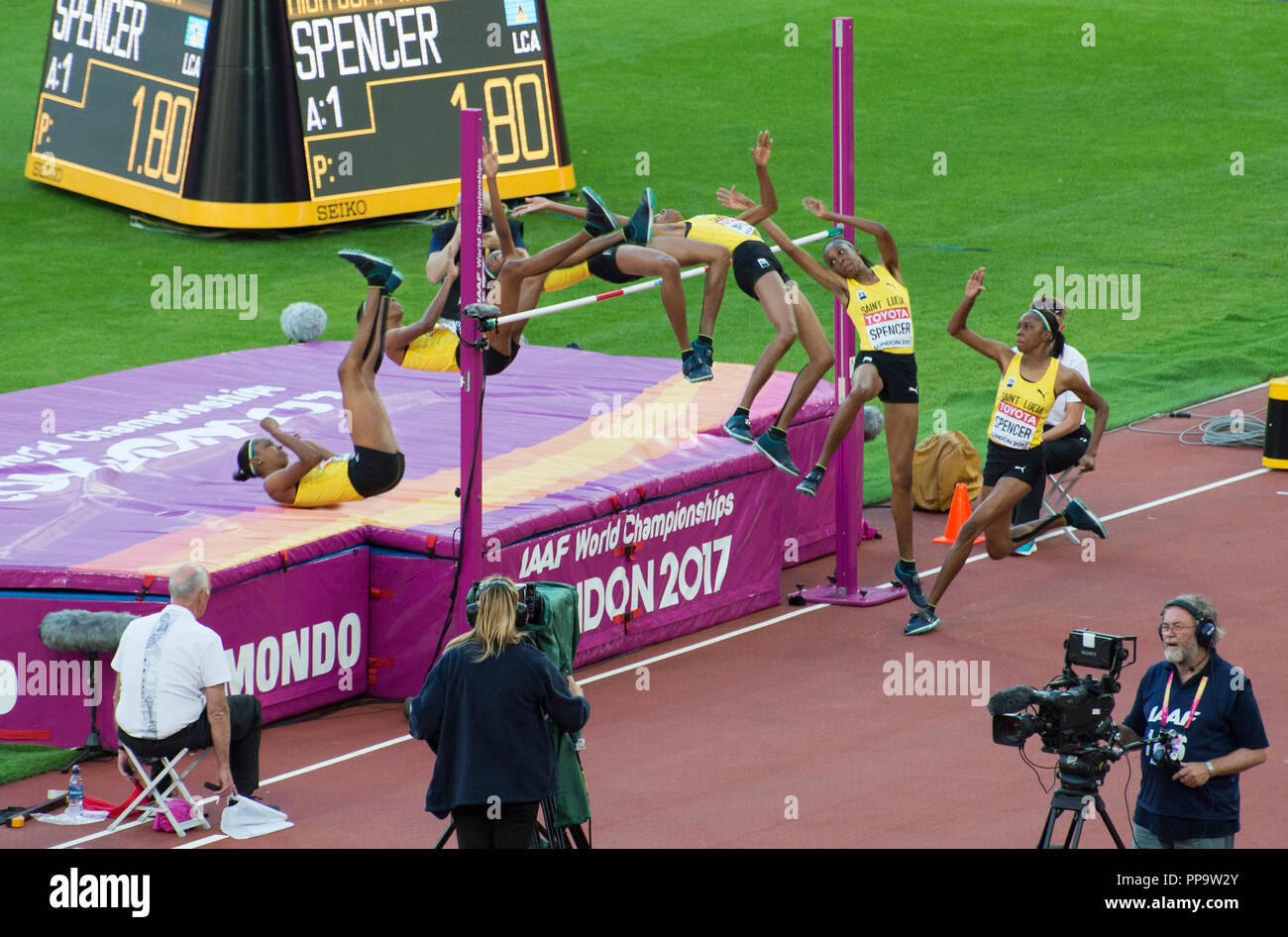 Time lapse d'une femme de saut en hauteur (Levern Spencer) au Championnat du monde d'athlétisme de Londres 2017 Banque D'Images