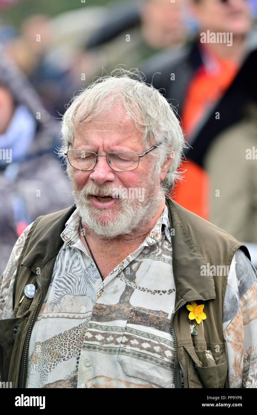 Bill Oddie - naturaliste et vedette de la télévision - dans Hyde Park avant la marche pour la faune, Londres, 22 sept 2018 Banque D'Images