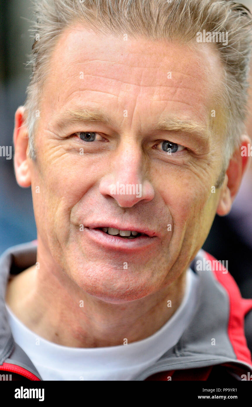 Chris Packham - TV - présentateur de la faune dans la région de Hyde Park avant la marche pour la faune, Londres, 22 sept 2018 Banque D'Images