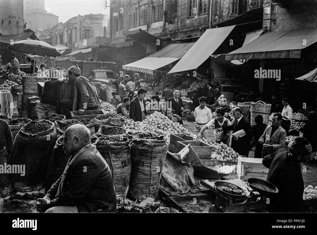 Marché de rue dans la vieille ville de Jérusalem est sur le côté de la Jordanie avant la guerre des Six Jours Banque D'Images