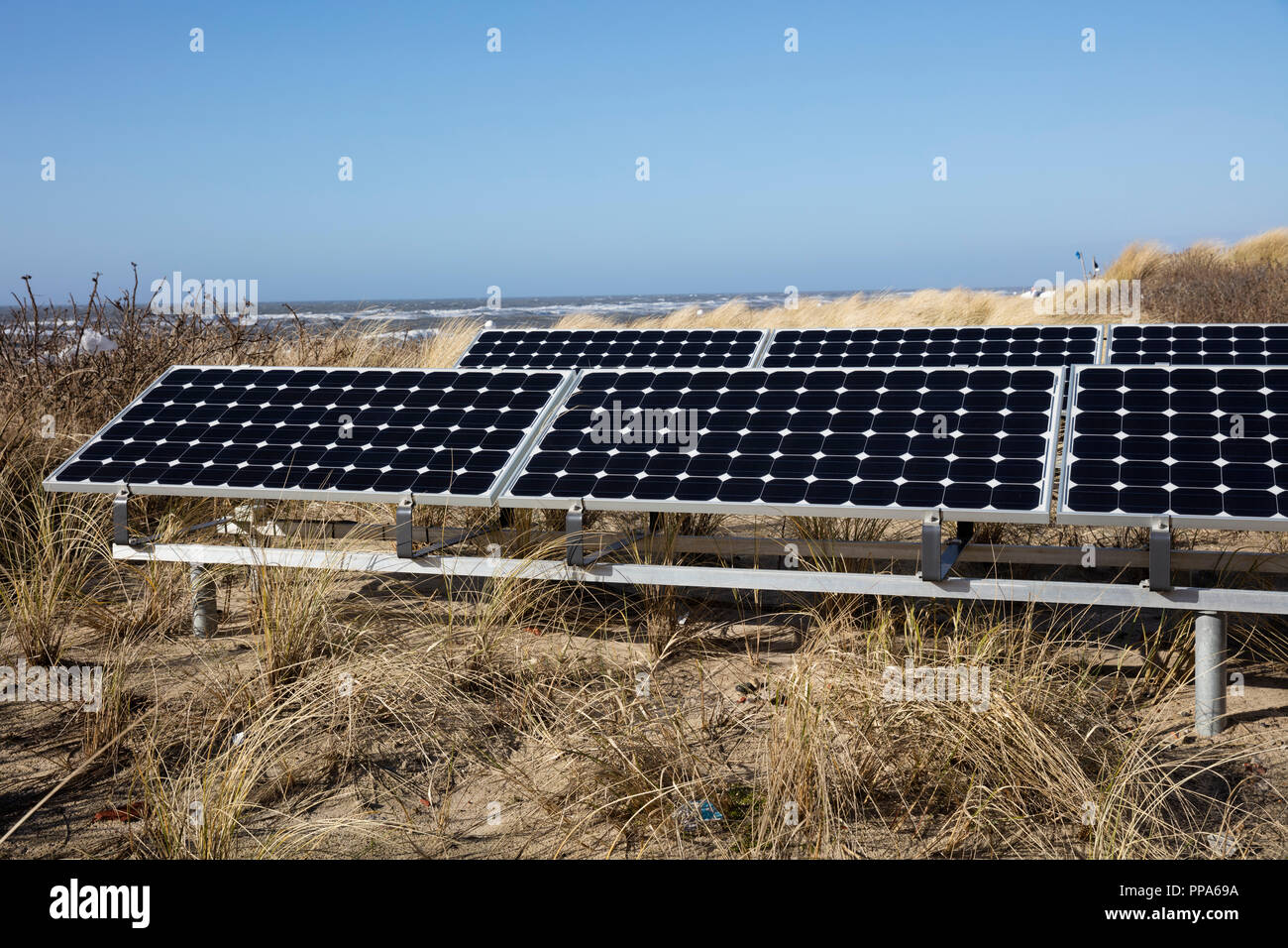 Arrey solaire à la côte, l'île de Sylt, le frison septentrional, Frise du Nord, Schleswig-Holstein, Allemagne, Europe Banque D'Images