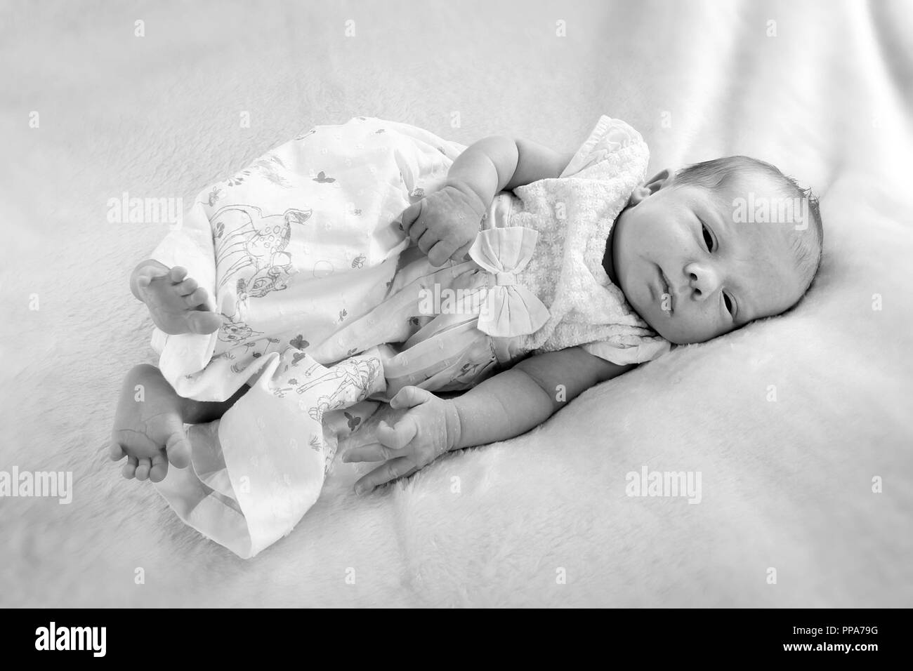 5 Jours Naissance D Un Bebe Fille Photo Stock Alamy