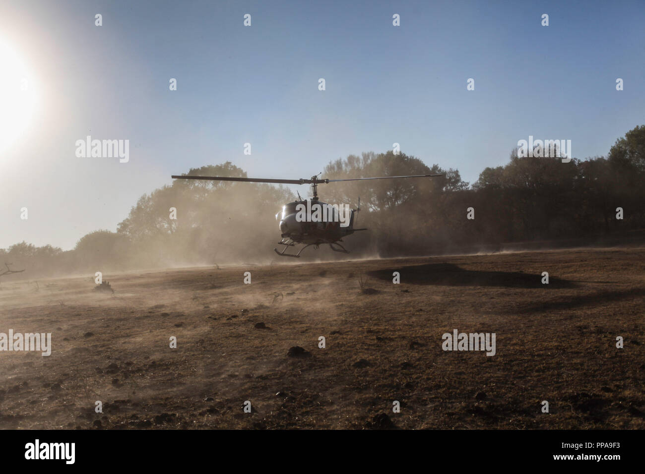 Utilisé par l'hélicoptère Conafor, Commission forestière nationale de lutte contre les incendies de forêts dans la Sierra de Sonora, au Mexique. Juin 2014... (Photo : LuisGutierrez NortePhoto.com) / Helicóptero utilizado por la Conafor, Comision Nacional Forestal para el combate de incendios de los bosques en la Sierra de Sonora, Mexique. juin 2014. (Foto : © LuisGutierrez NortePhoto.com) / Helicóptero. Helico Banque D'Images