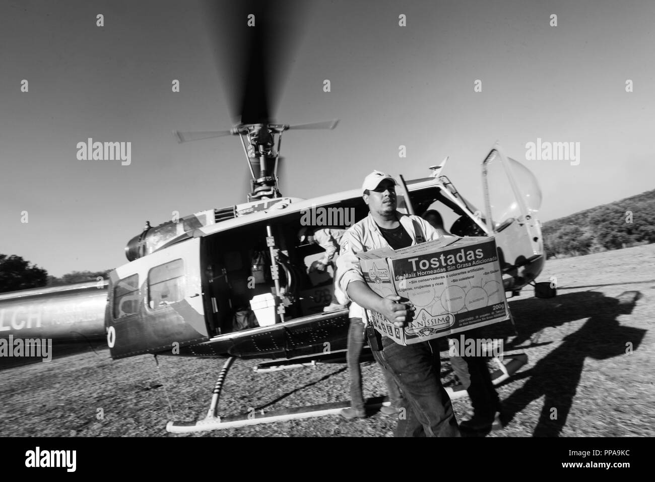 Utilisé par l'hélicoptère Conafor, Commission forestière nationale de lutte contre les incendies de forêts dans la Sierra de Sonora, au Mexique. Juin 2014... (Photo : LuisGutierrez NortePhoto.com) / Helicóptero utilizado por la Conafor, Comision Nacional Forestal para el combate de incendios de los bosques en la Sierra de Sonora, Mexique. juin 2014. (Foto : © LuisGutierrez NortePhoto.com) / Helicóptero. Helico Banque D'Images