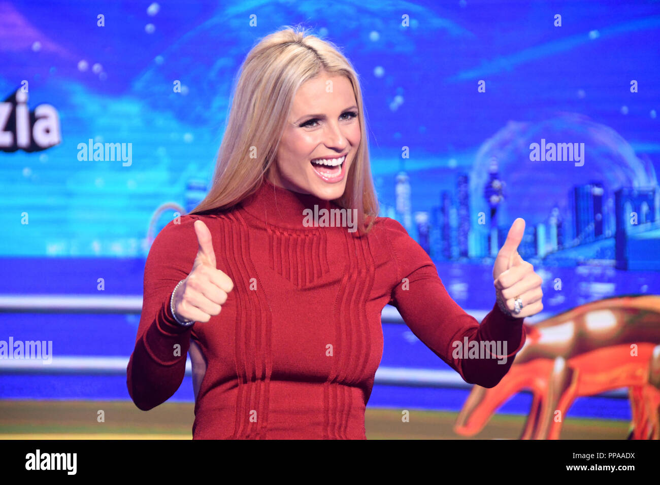 Milano Italie 20 septembre 2018 - 82 cm - Photocal Striscia la Notizia Présentation La conduttrice Michelle Hunziker Crédit : Giuseppe Andidero/Alamy Banque D'Images
