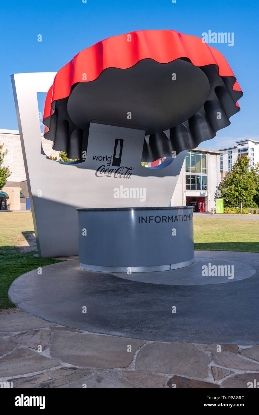 Kiosque d'information sur l'ouverture des capsules au musée World of Coca-Cola dans le centre-ville d'Atlanta, Géorgie. (ÉTATS-UNIS) Banque D'Images