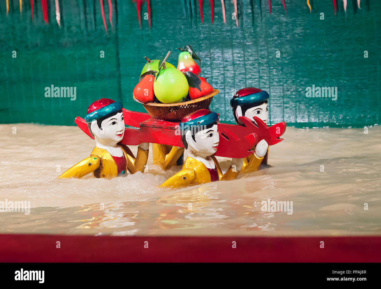 SAIGON, VIETNAM - janvier 05, 2015 - Théâtre de marionnettes d'eau traditionnelles Banque D'Images
