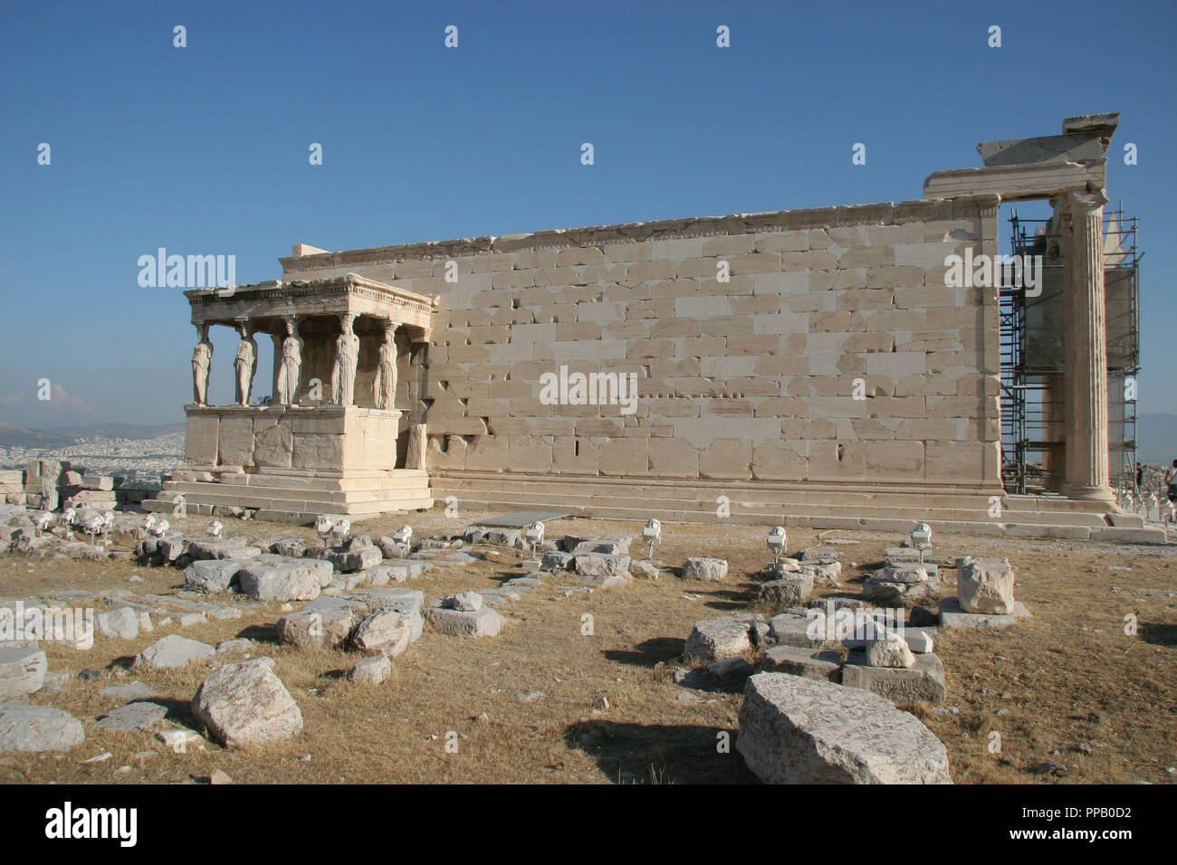 L'art grec Erechtheion. Temple Ionique. A été construit entre 421 - 407 BC. De l'Acropole. Athènes. L'Attique. Centre de la Grèce. L'Europe. Banque D'Images