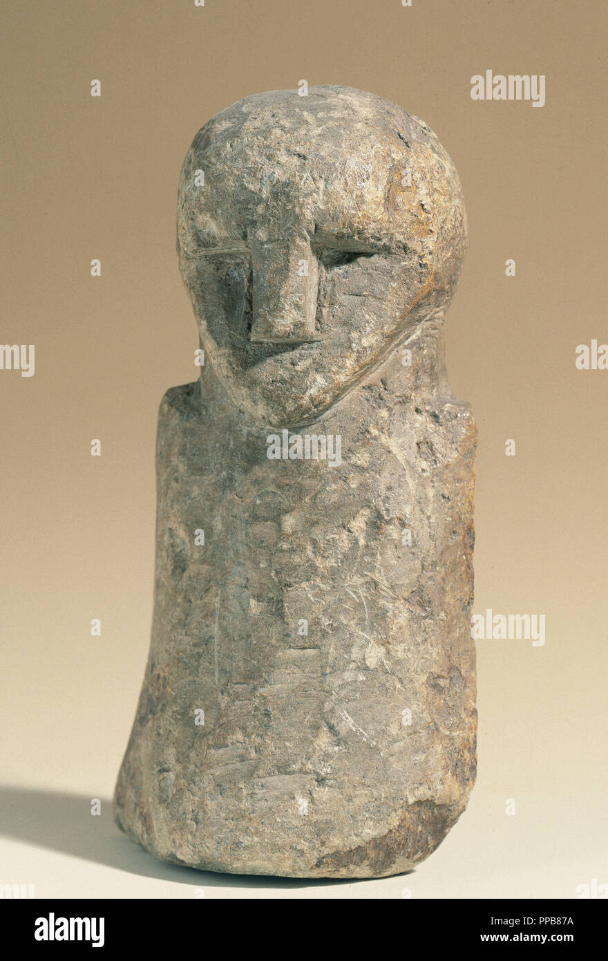 ARTE CELTA. ESPAÑA. CABEZA tallada en esteatita fechada, hacia el Siglo II a. C. LE PROCEDE del Castro de San Mamede do Castro (Vigo, Pontevedra). Museo Provincial de Pontevedra. PONTEVEDRA. La Galice. Banque D'Images
