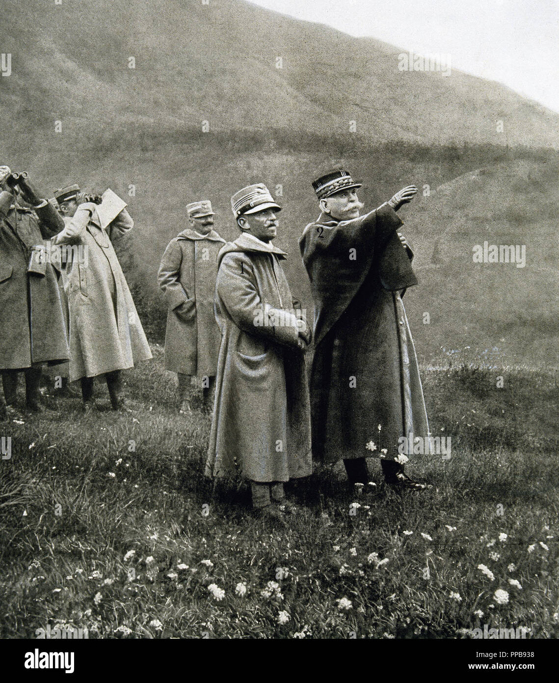 La PREMIÈRE GUERRE MONDIALE (1914-1918). Front italien. Le général Joffre entretiens avec le roi Victor Emmanuel III (1915). Banque D'Images