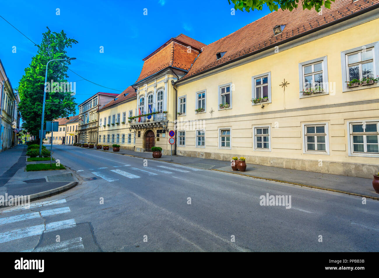 Vue panoramique à rues en centre-ville de la ville Zagreb, Croatie Europe. Banque D'Images