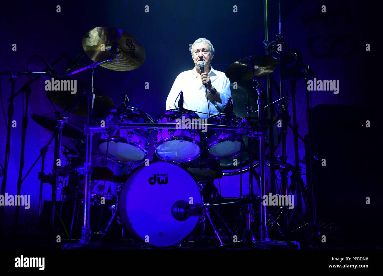 Nick Mason a Saucerful of Secrets, Gary Kemp, Guy Pratt, Lee Harris et Dom Beken, jouer Pink Floyd au Roundhouse, à Chalk Farm Road, London. Banque D'Images