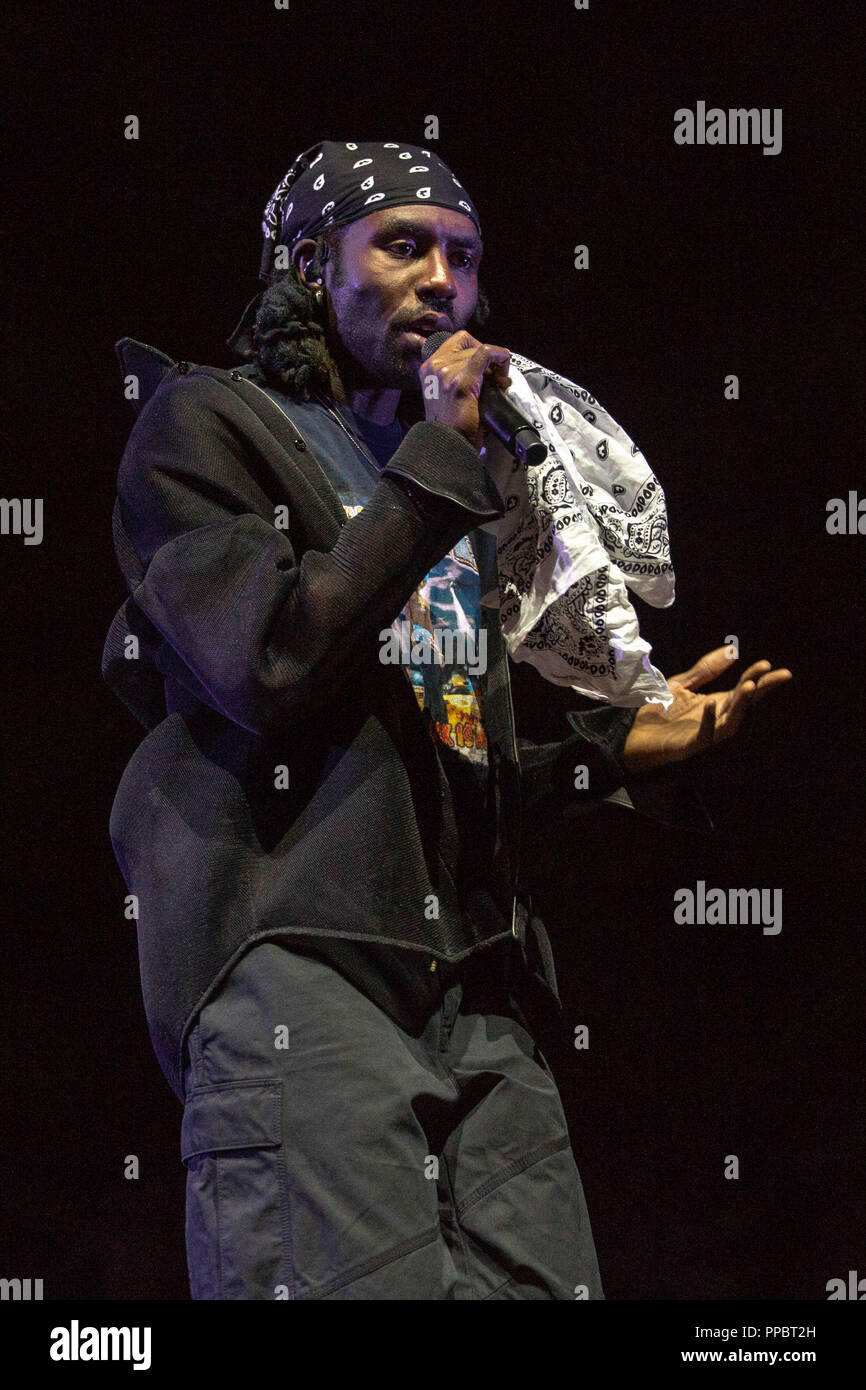 Las Vegas, Nevada, USA. 22 Sep, 2018. DEVONTE HYNES (orange sanguine) au cours de la vie est belle musique Festival à Las Vegas, Nevada Crédit : Daniel DeSlover/ZUMA/Alamy Fil Live News Banque D'Images