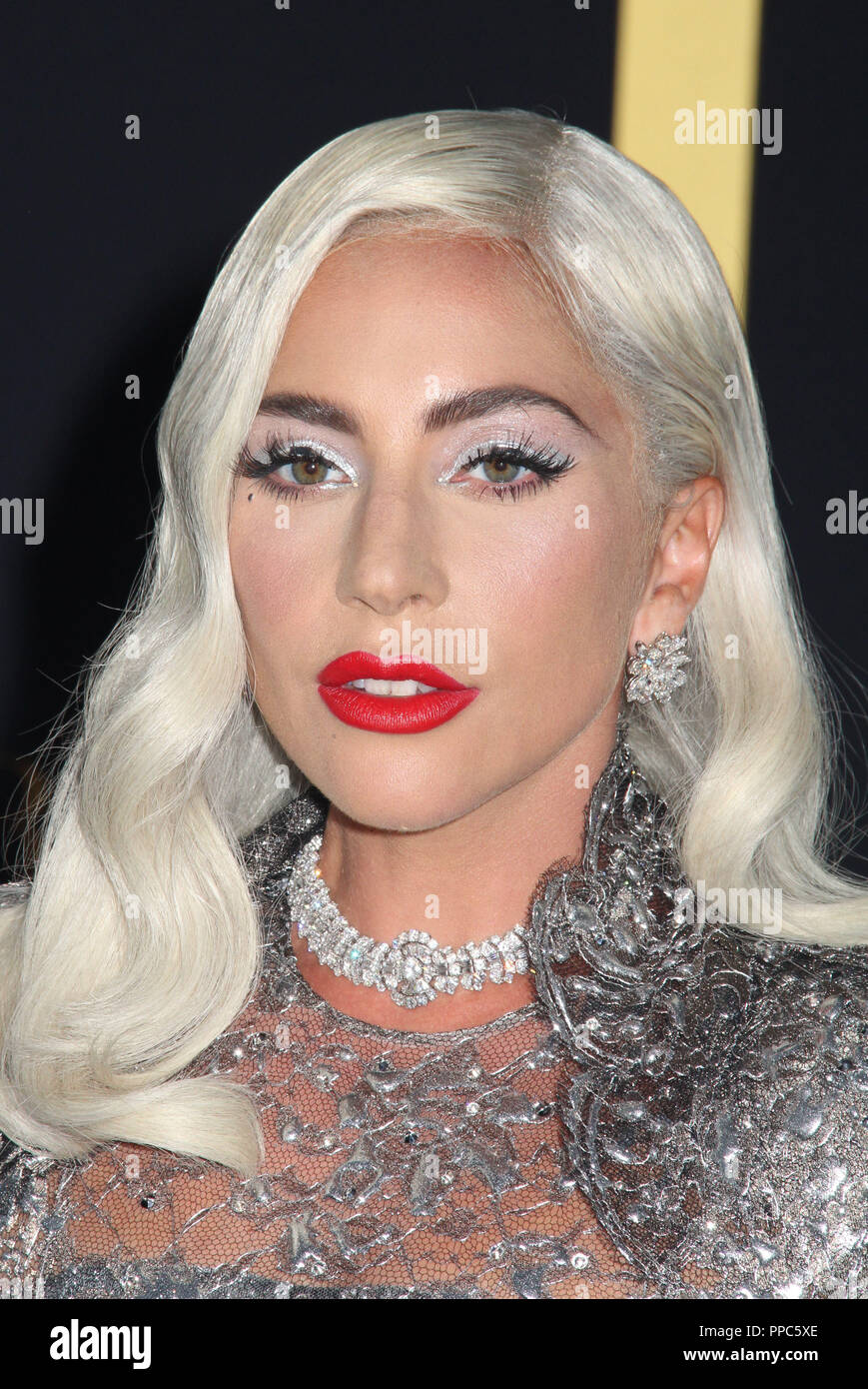 Los Angeles, USA. 24 Sep 2018. Lady Gaga 09/24/2018 Le Los Angeles Premiere d 'une étoile est née", tenue au Shrine Auditorium & Expo Hall à Los Angeles, CA Photo par Izumi Hasegawa / HNW / PictureLux PictureLux / Crédit : Les Archives de Hollywood/Alamy Live News Banque D'Images