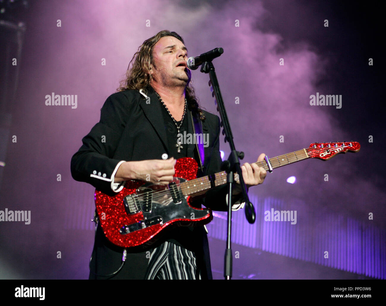Fher Olvera avec Mana se produit en concert à l'American Airlines Arena de Miami, le 8 mars 2007. Banque D'Images