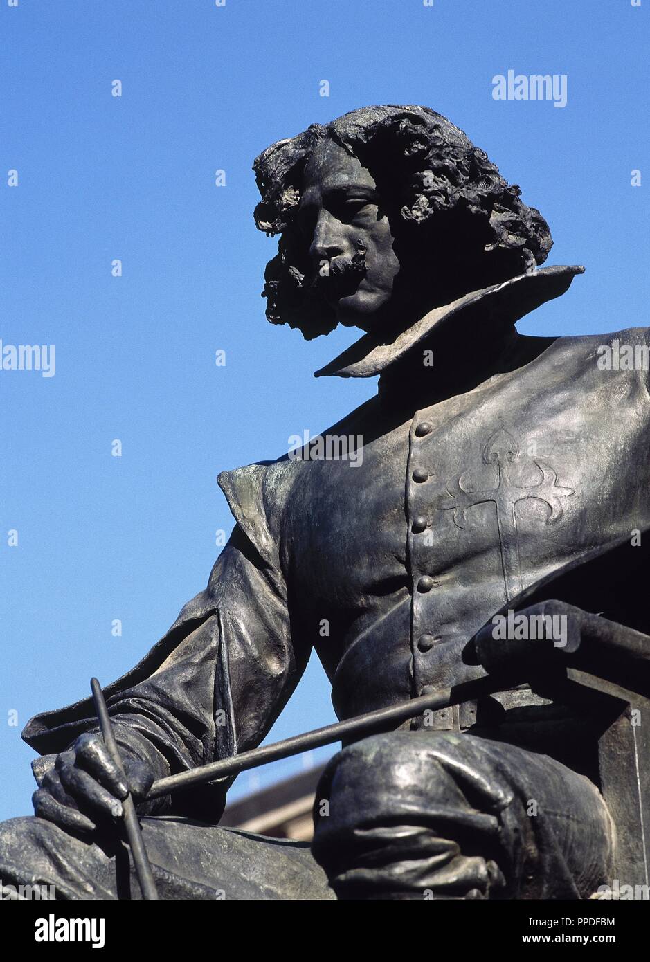 VELAZQUEZ, Diego Rodriguez de Silva y (Séville, 1599-Madrid, 1660). Pintor español, máximo representante de la escuela barroca hispana. MONUMENTO A VELAZQUEZ frente a la fachada del Museo del Prado. Obra en BRONCE del escultor Aniceto marinas (1899). MADRID. España. Banque D'Images