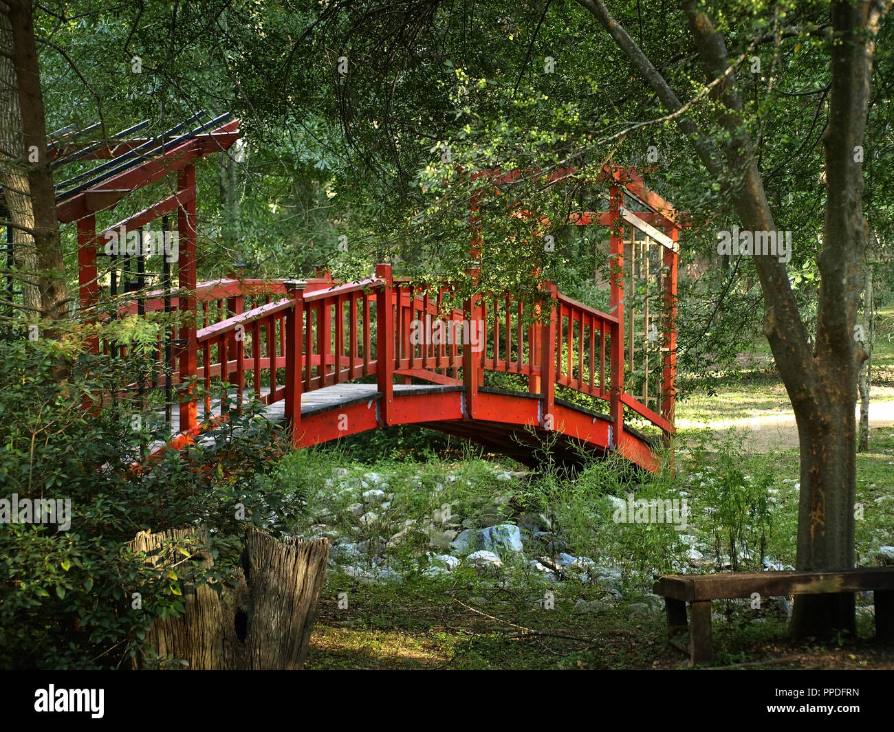 Pont Oriental rouge Banque D'Images