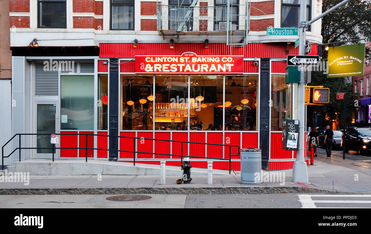 Clinton St. Baking Company, 4 Clinton St, New York, NY devanture extérieure d'un restaurant dans le quartier Lower East Side de Manhattan. Banque D'Images