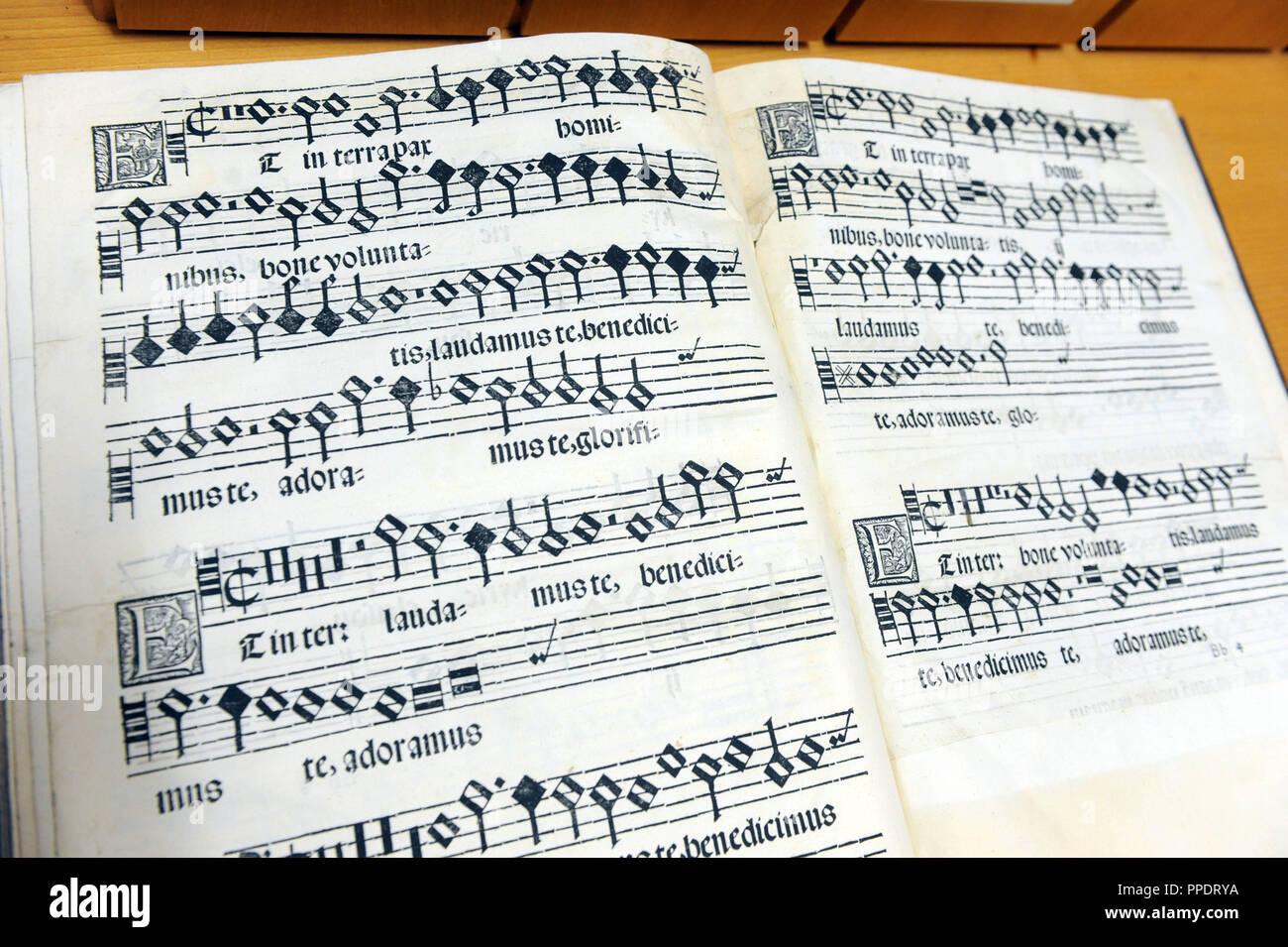 Notes de la 15e siècle par le compositeur Renaissance Orlando di Lasso dans la bibliothèque de l'Académie de musique à l'Arcisstrasse. Banque D'Images