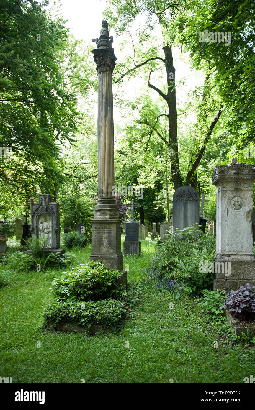 La tombe de Friedrich Buerklein dans l'ancien cimetière du sud dans l'Isarvorstadt. Banque D'Images