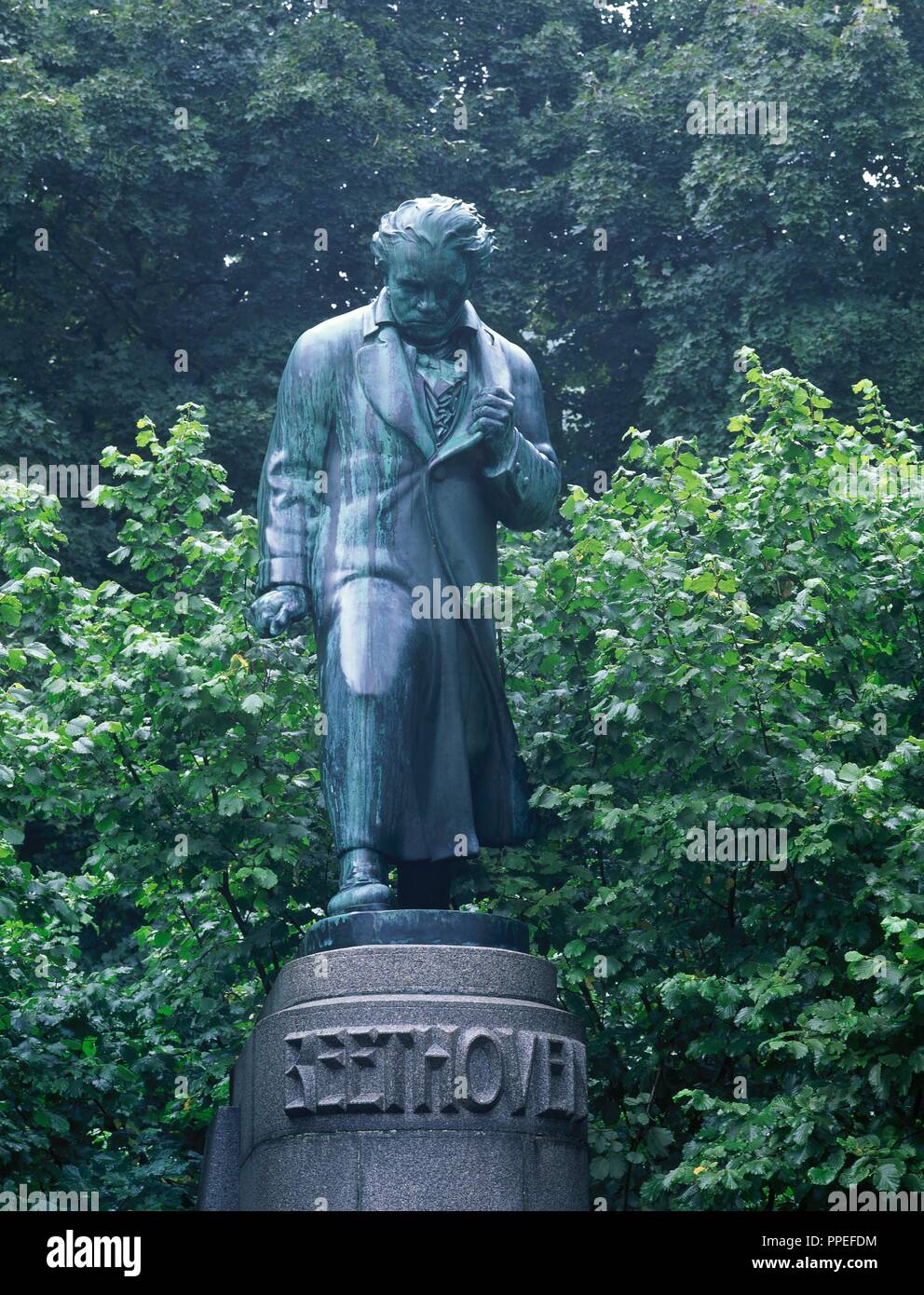 Ludwig van Beethoven (1770-1827). Compositeur allemand. Statue de Hugo Uher (1882-1945), 1929. Karlovy Vary. République tchèque. Banque D'Images