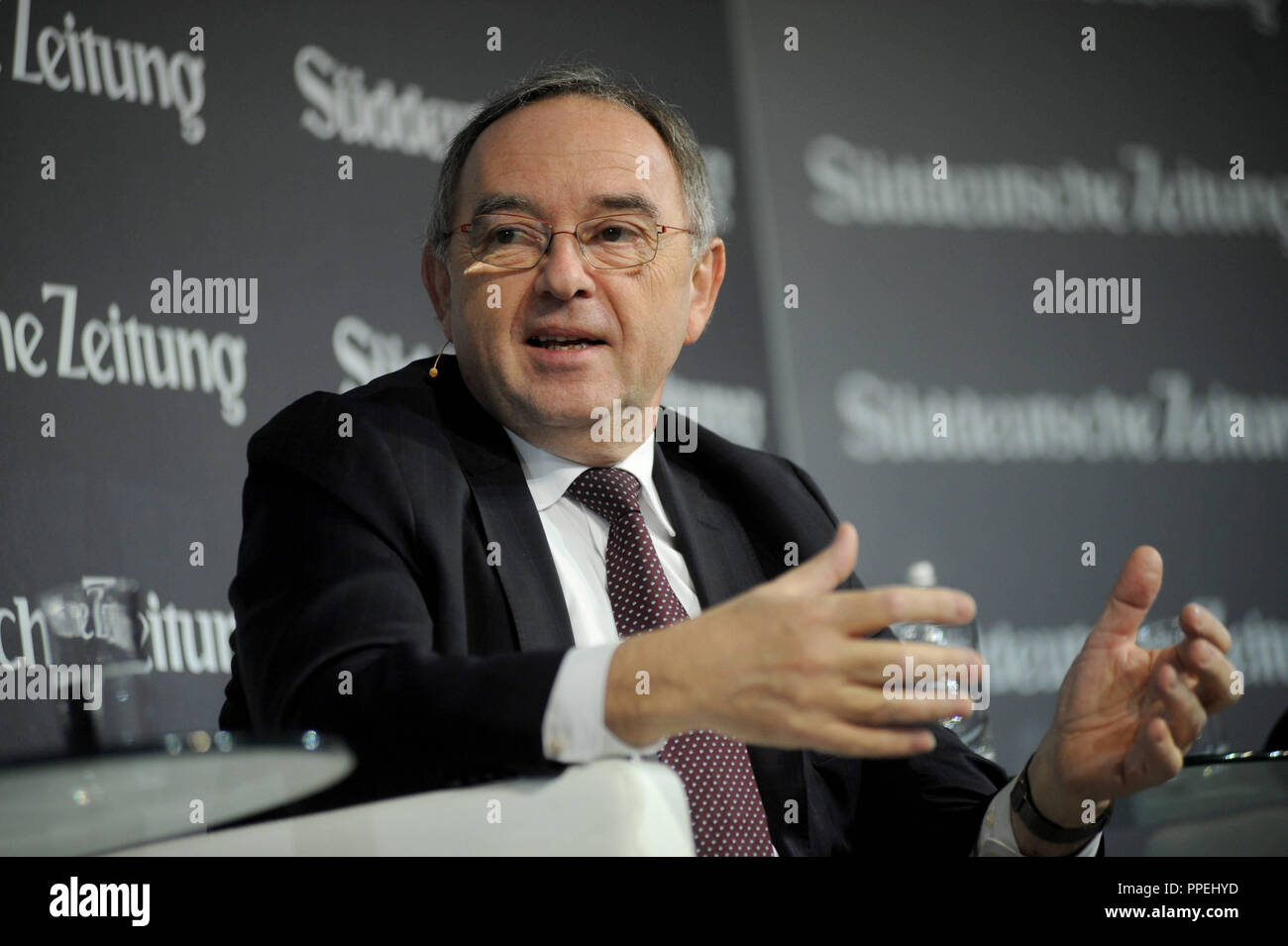 Dr. rer. pol. Norbert Walter-Borjans SPD, homme politique et ministre des Finances de la Rhénanie du Nord Westphalie, au Sommet économique de la Sueddeutsche Zeitung dans l'hôtel Adlon à Berlin. Banque D'Images