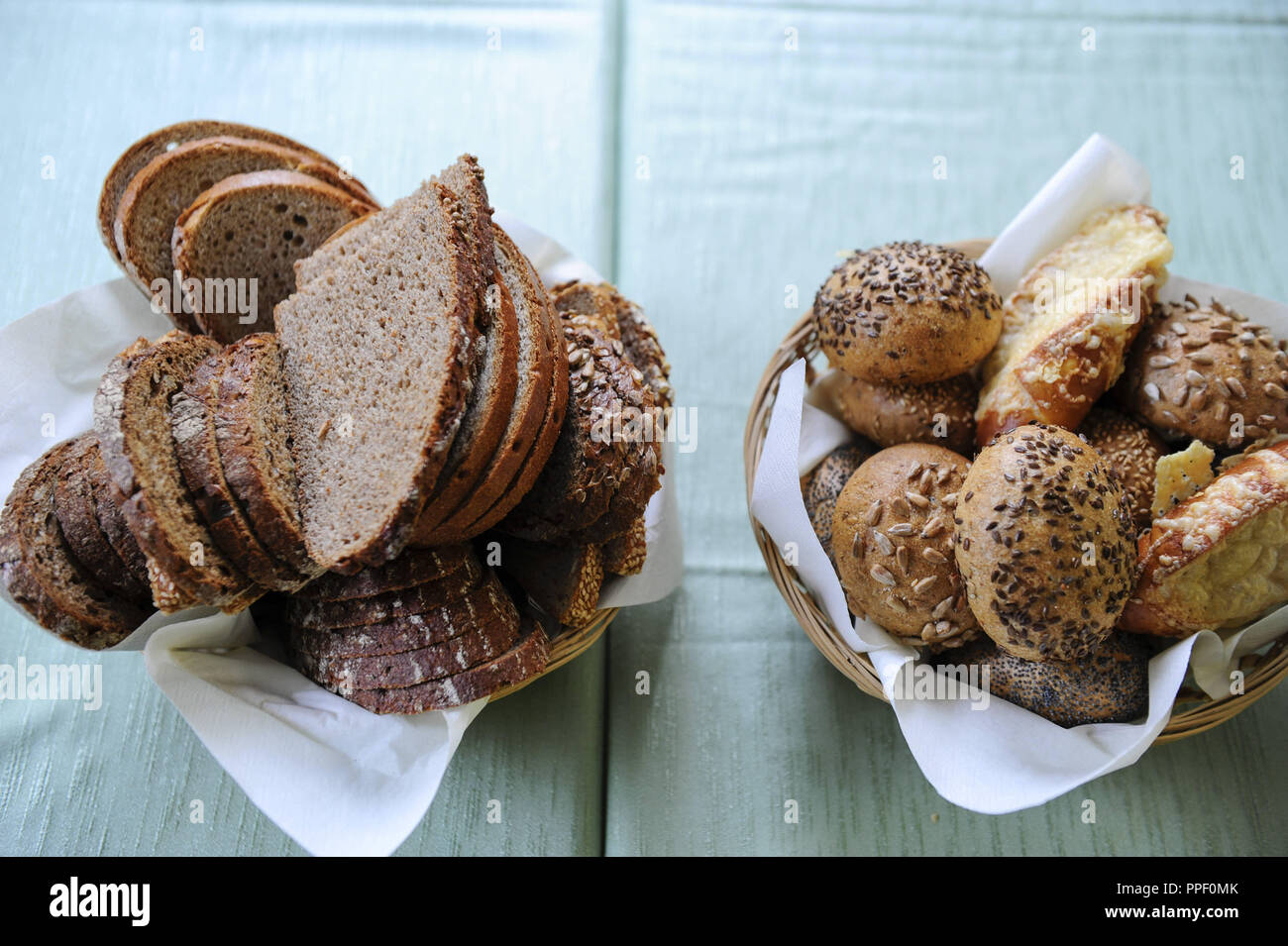 Le Baecker Innung Muenchen Und Landsberg Baker S Guild Et Landsberg De Munich A Presente Les Resultats De Leurs Tests De Panification Au Guild Hall De Maistrasse 12 Photo Stock Alamy Le Baecker Innung Muenchen Und Landsberg Baker S Guild Et Landsberg De Munich A Presente Les Resultats De Leurs Tests De Panification Au Guild Hall De Maistrasse 12 Photo Stock Alamy