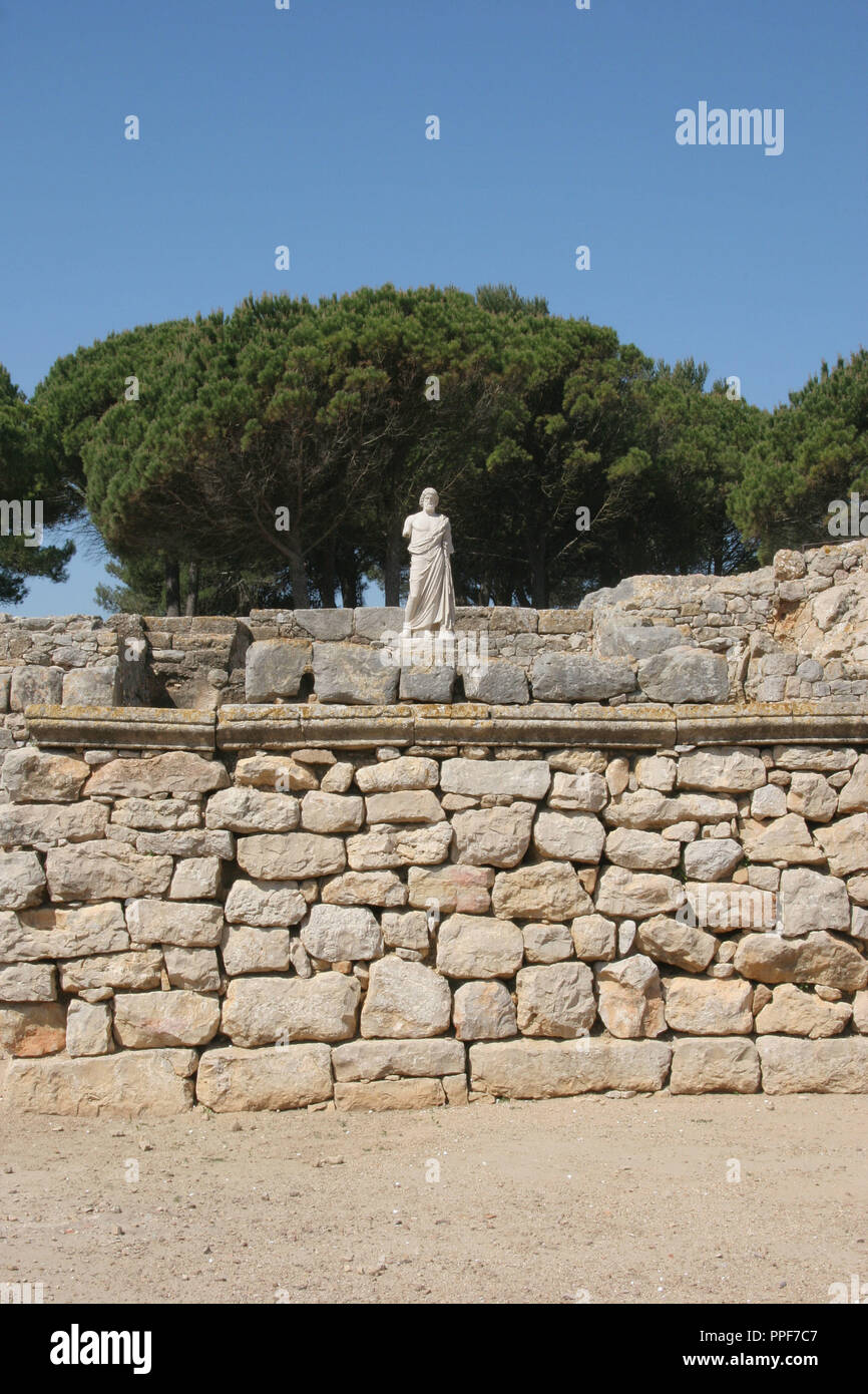 L'art grec Emporium (Ampurias). Colonie grecque fondée par les grecs de foyers, 570 BC. Statue d'Asclépios. Dieu de medicin. Neapolis. Province de Gérone. La Catalogne. L'Espagne. L'Europe. Banque D'Images