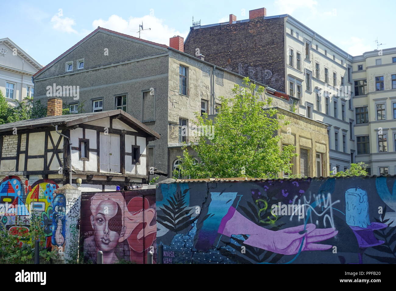 Berlin, und Hinterhöfe Graffity Banque D'Images