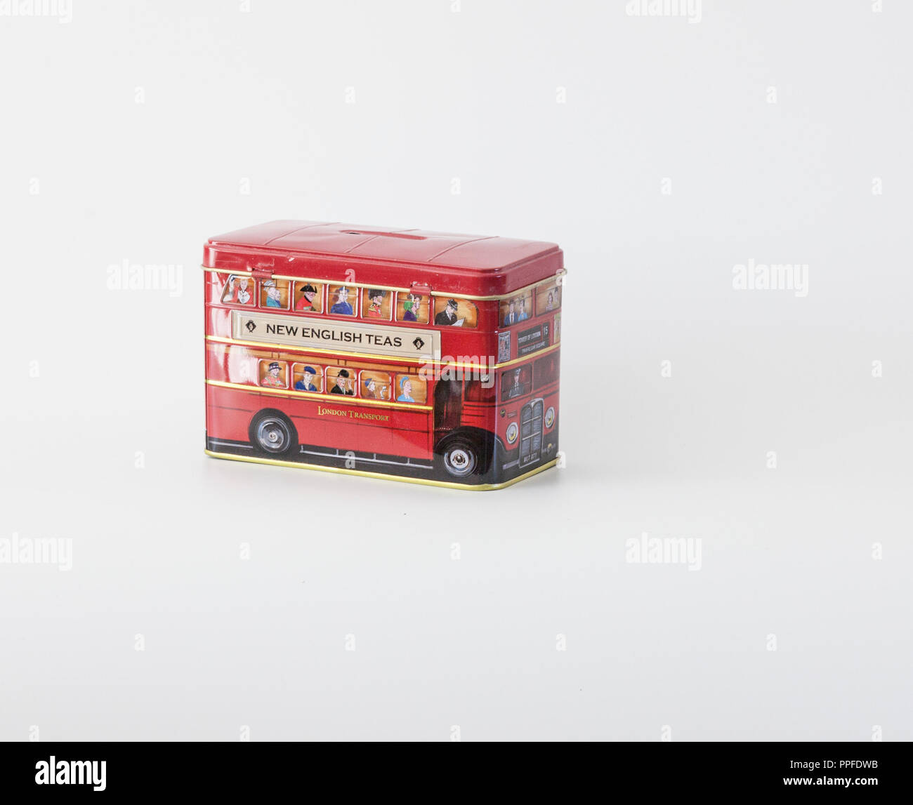 Une boîte d'argent London bus rouge Banque D'Images
