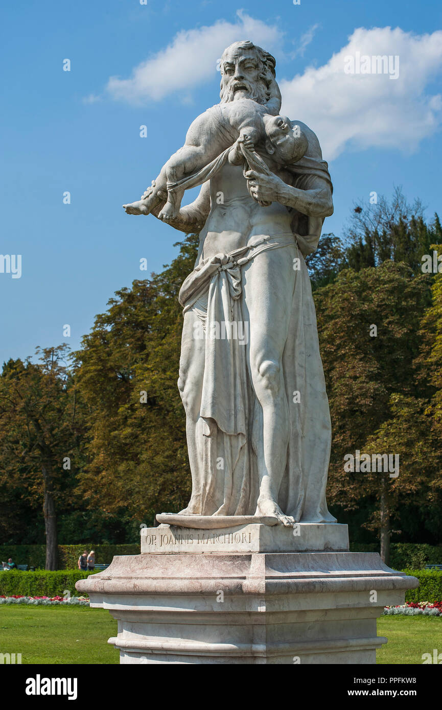 Saturne mange ses enfants, la figure de Giovanni Marchior, château Nymphenburg, Munich, Haute-Bavière, Bavière, Allemagne Banque D'Images