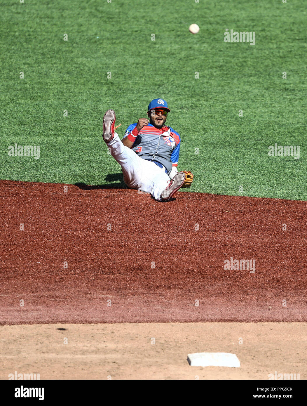 Jasmuel Valentin de Porto Rico . Acciones, durante el partido de beisbol entre Criollos de Caguas de Puerto Rico contra las Águilas Cibaeñas de urt Banque D'Images
