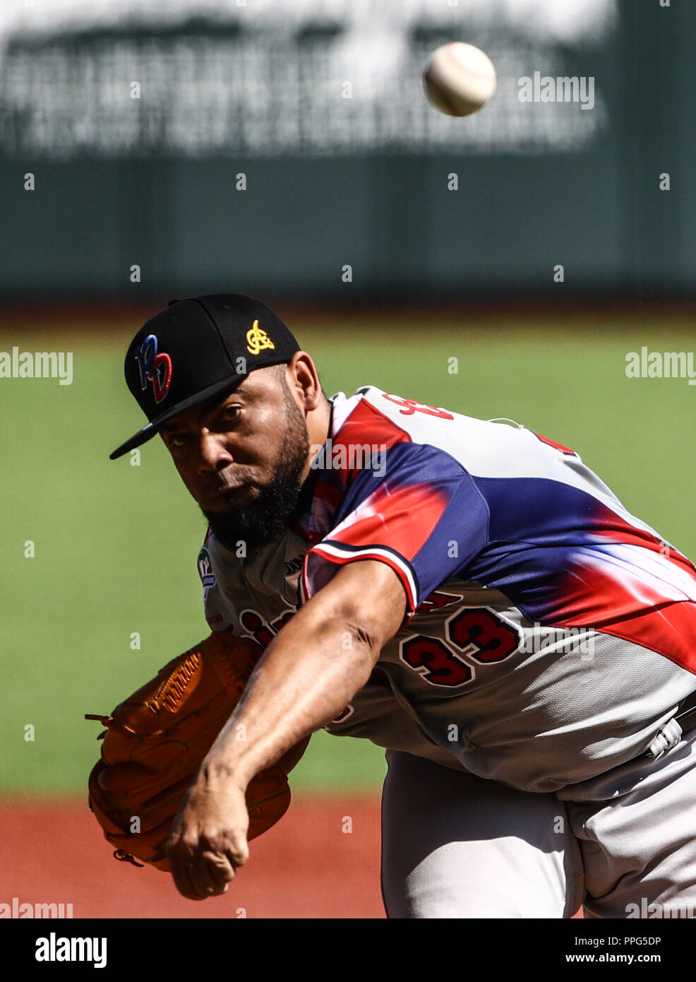 Francisley Bueno pitcher abridor de Dominicana. . Acciones, durante el partido de beisbol entre Criollos de Caguas de Puerto Rico contra las Águilas Banque D'Images