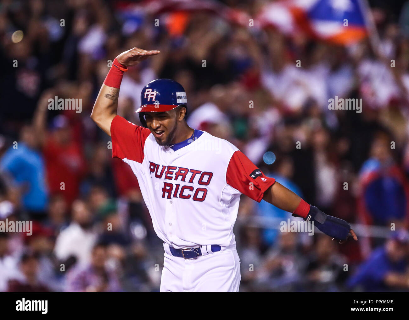 Eddie Rosario de Puerto Rico pega de frapper doblete, durante el World Baseball Classic en estadio Charros de Jalisco en Guadalajara, Jalisco, Mexique. Ma Banque D'Images