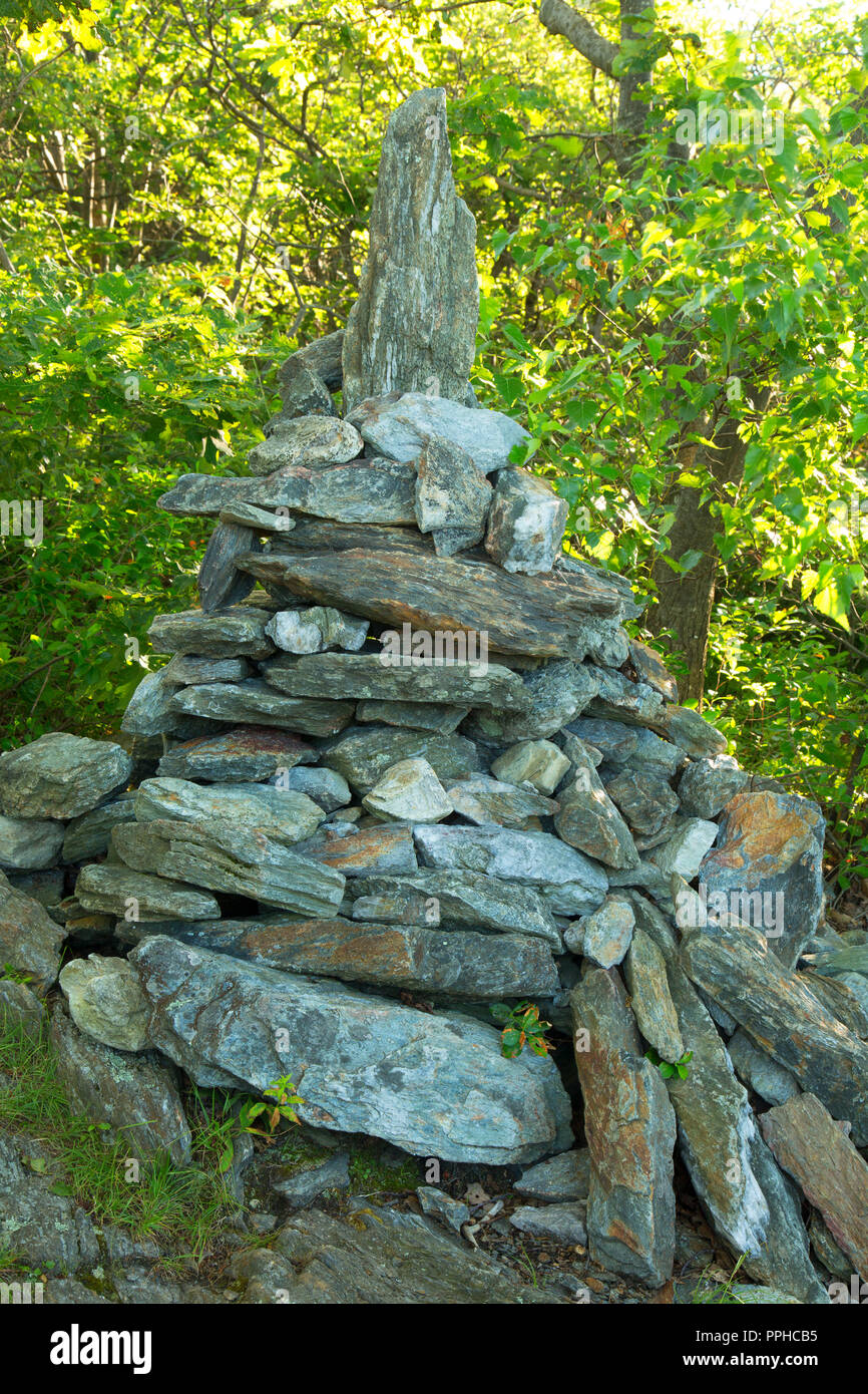 Cairn marquant California high point, Connecticut, Litchfield Comté Banque D'Images