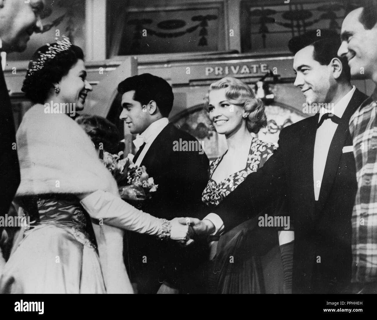 Mario Lanza, la reine Elizabeth II, joan regan, London Palladium, Londres 1957 Banque D'Images
