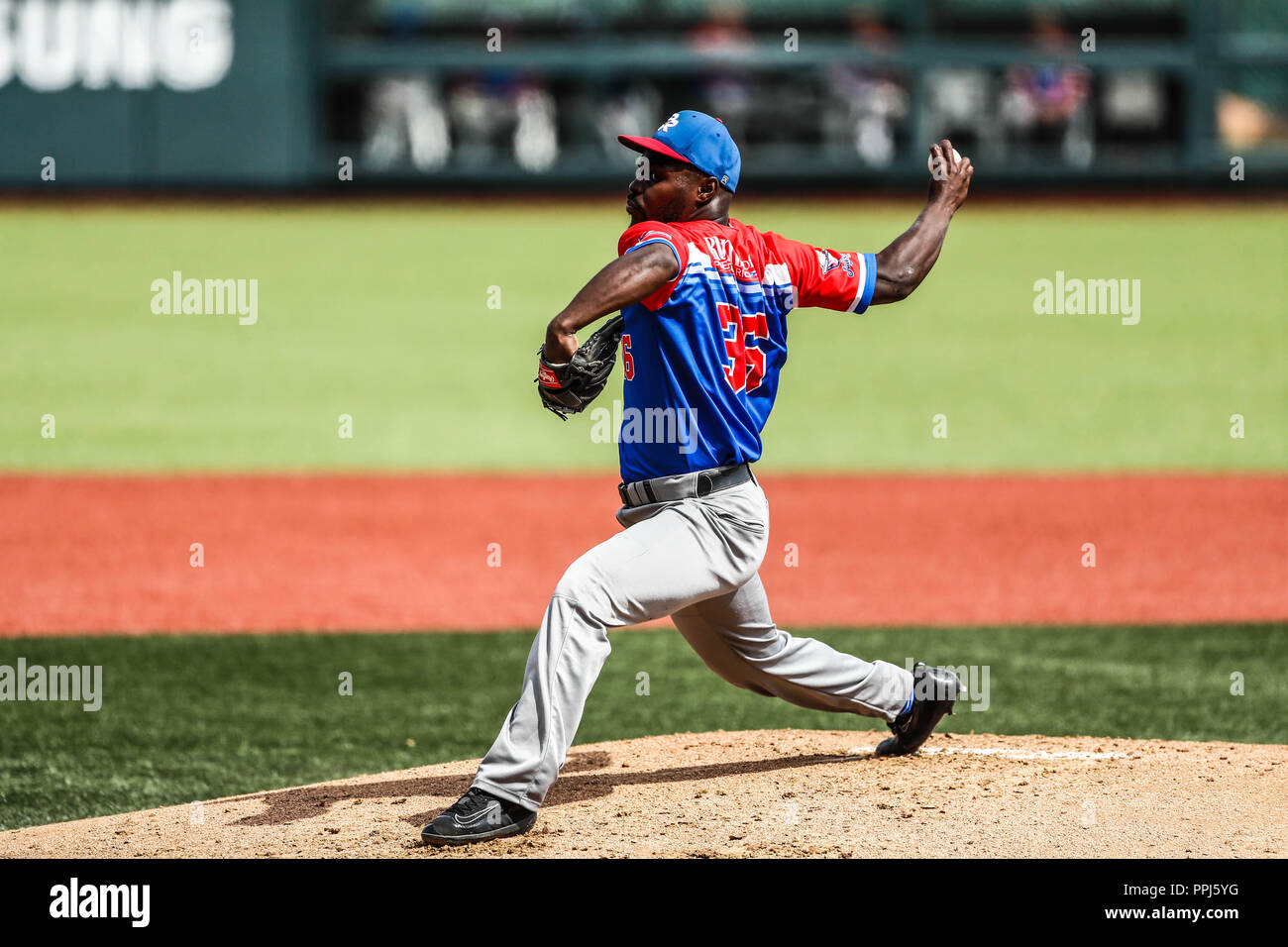David Richardson pitcher inicial de Puerto Rico. . Partido de beisbol de la Serie del Caribe con el Encuentro entre Caribes de Anzoátegui (de Venezuela Banque D'Images