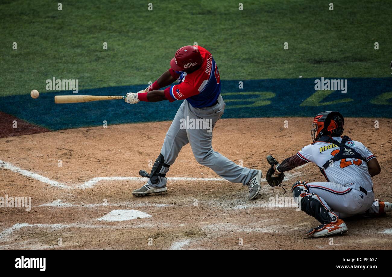 . Partido de beisbol de la Serie del Caribe con el Encuentro entre Caribes de Anzoátegui (de Venezuela contra los Criollos de Caguas de Puerto Rico en Banque D'Images