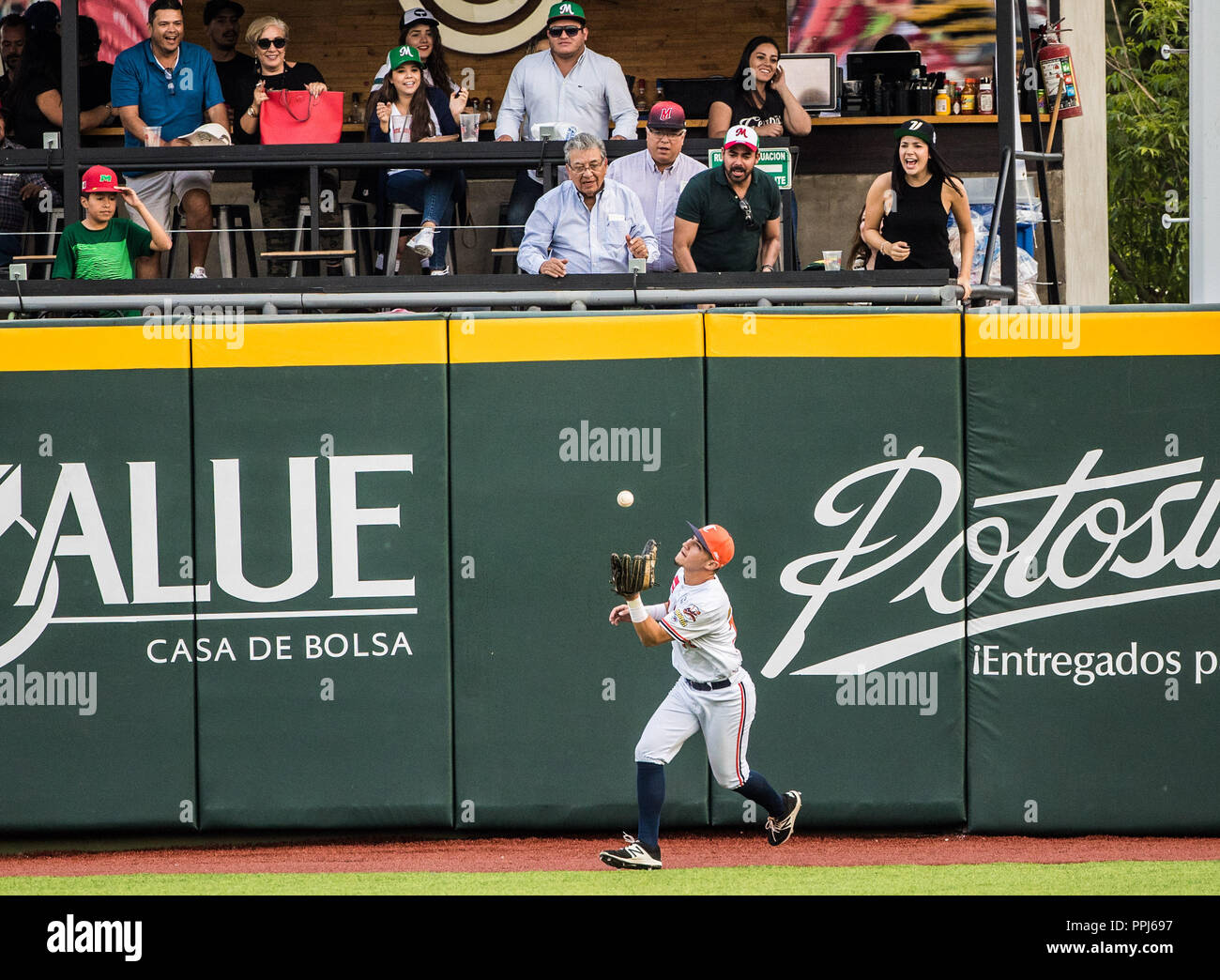 . Partido de beisbol de la Serie del Caribe con el Encuentro entre Caribes de Anzoátegui (de Venezuela contra los Criollos de Caguas de Puerto Rico en Banque D'Images