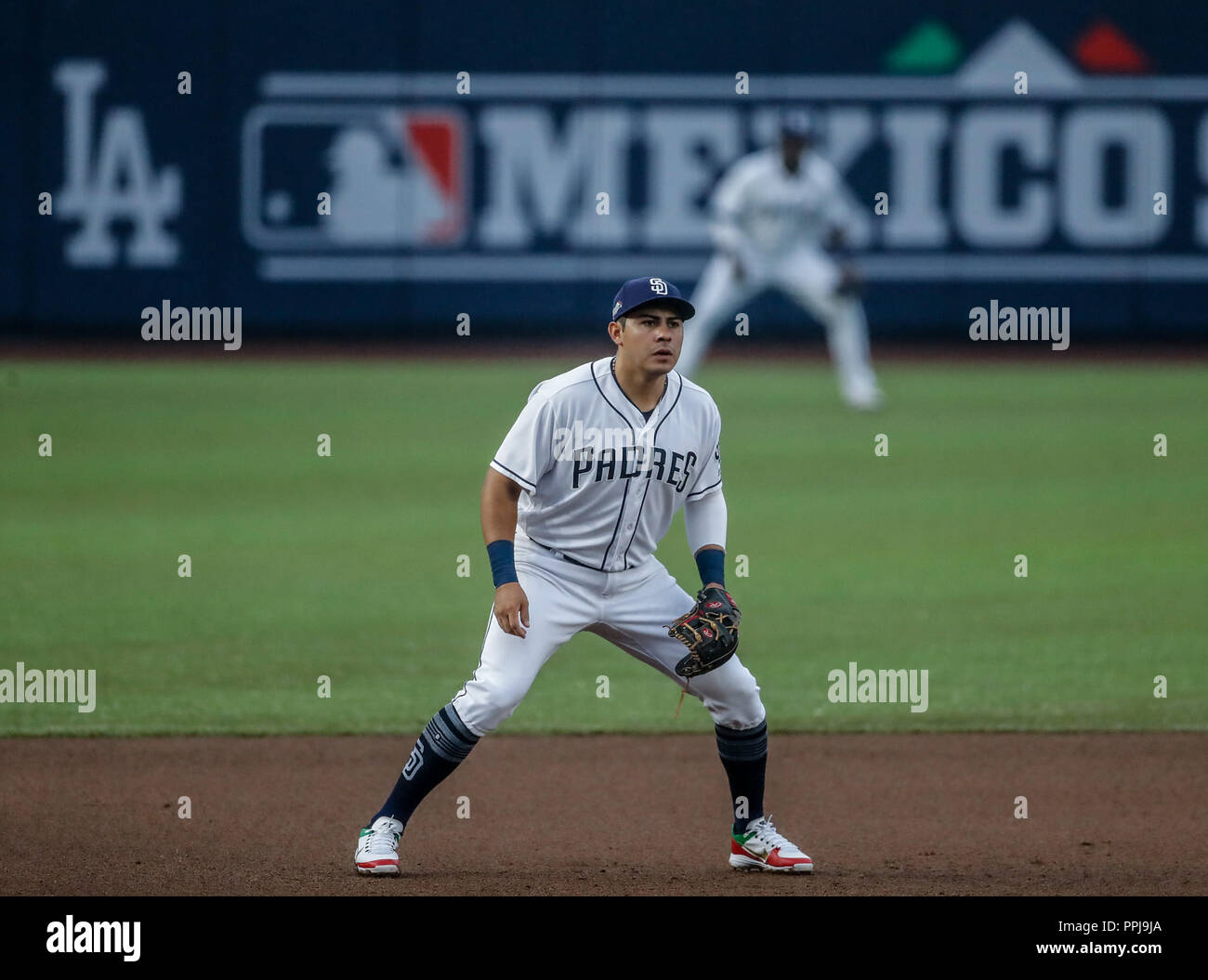 Christian Villanueva. Au cours de l'action de base-ball des Dodgers de Los Angeles, le match contre San Diego Padres, le second jeu de la série de la Ligue Majeure de Baseball Banque D'Images