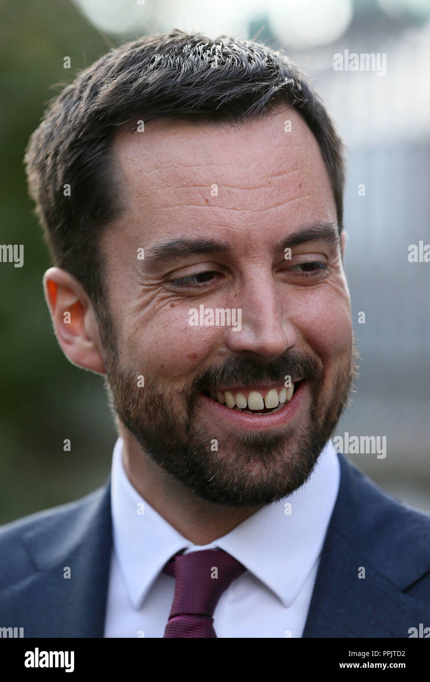 Le ministre du Logement, Eoghan Murphy lors d'une manifestation à St Agatha's Court, North William Street, Dublin, où le ministre de la santé, de même que Simon Harris, ils ont lancé une nouvelle initiative pour combattre le sans-abrisme. Banque D'Images