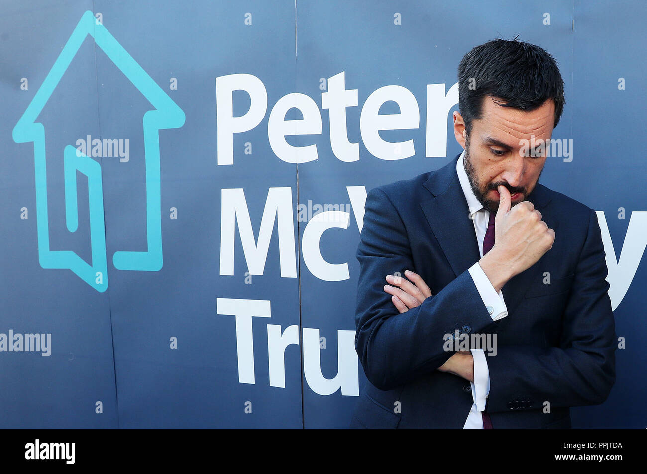 Le ministre du Logement, Eoghan Murphy lors d'une manifestation à St Agatha's Court, North William Street, Dublin, où le ministre de la santé, de même que Simon Harris, ils ont lancé une nouvelle initiative pour combattre le sans-abrisme. Banque D'Images