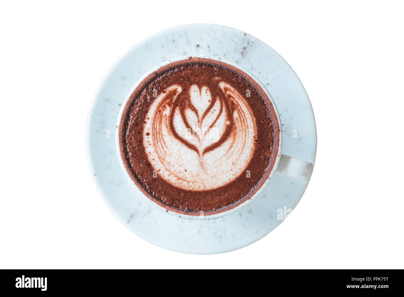 Close up latte café art isolé sur fond blanc, selective focus Banque D'Images